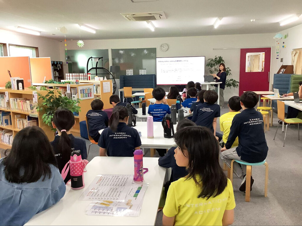 Secondary School Library Visit | 関西国際学園さくら